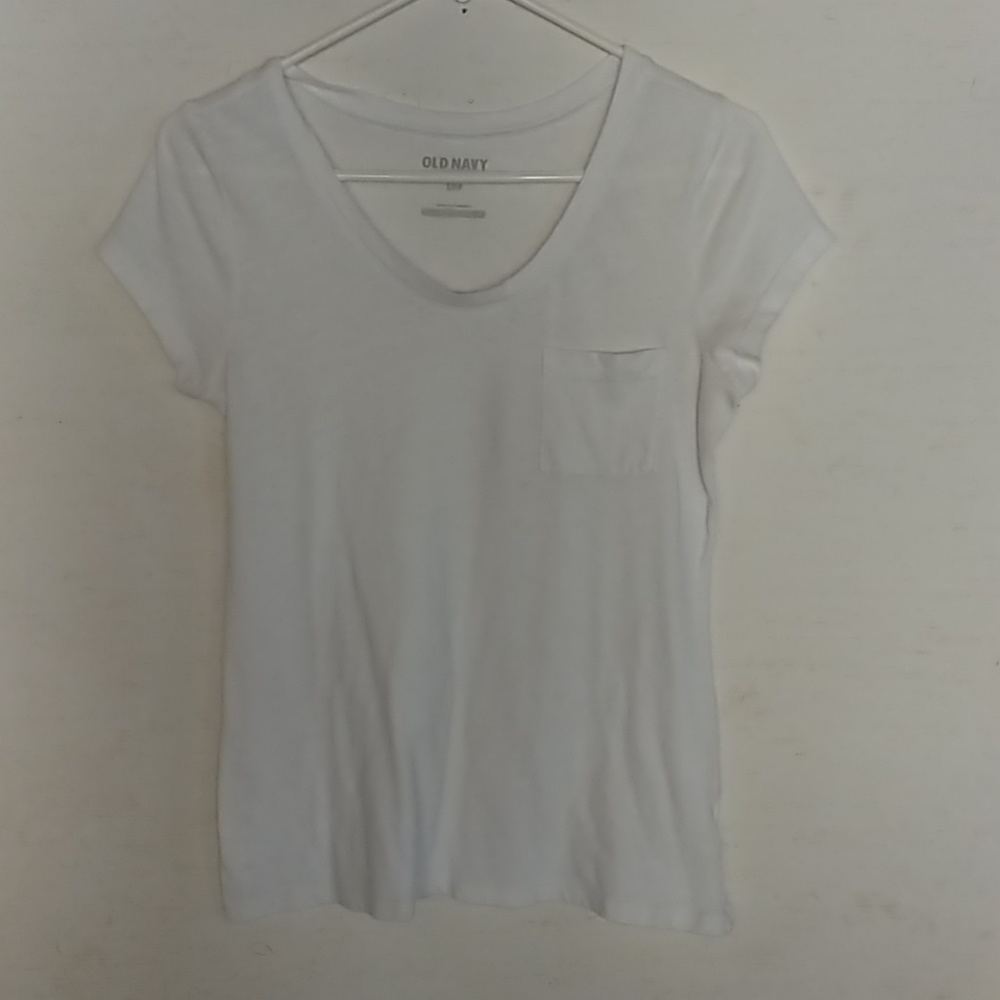 Old Navy T-Shirt